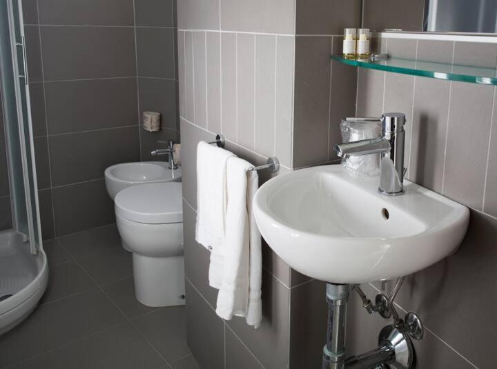 Hotel Atlas Gabicce Mare Luaran gambar