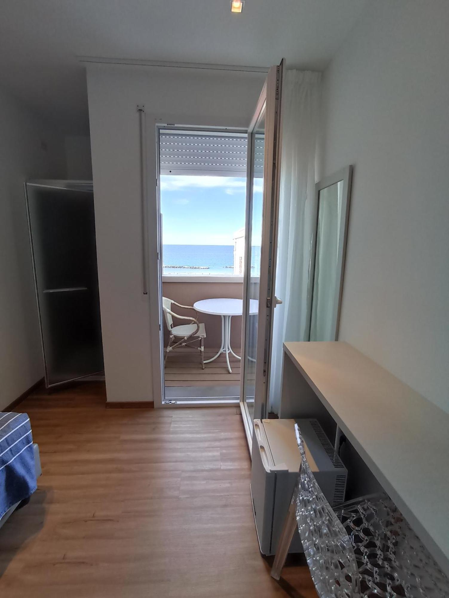 Hotel Atlas Gabicce Mare Luaran gambar